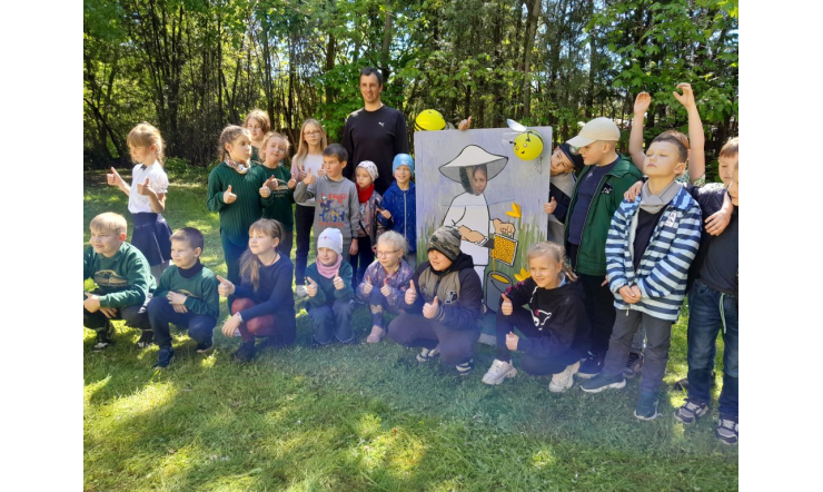 Edukacija „Saldus skrydis: bitės pasaulis“ bibliotekoje