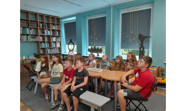 Edukacija „Šviečiantis talismanas“ bibliotekoje