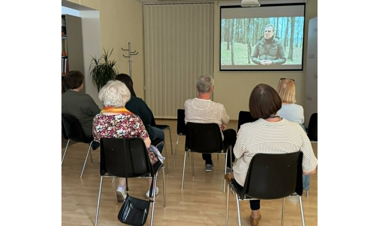 SENGIRĖS kinas Panevėžio rajono savivaldybės viešojoje bibliotekoje : Attenborough rojuje