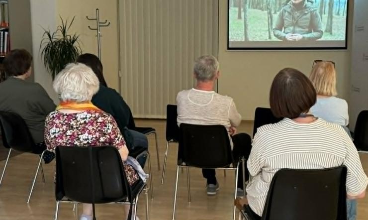  SENGIRĖS kinas Panevėžio rajono savivaldybės viešojoje bibliotekoje : Attenborough rojuje