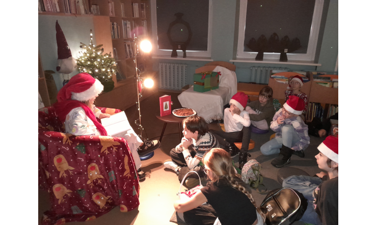 „SkaiTAU: imbieriniai skaitymai”. Kūrinių ištraukas skaito Beržų progimnazijos 4a kl. moksleiviai ir bibliotekos lankytojai. Akcijos Bibliotekų knygų Kalėdos renginys “Dovanokime skaitymą” 