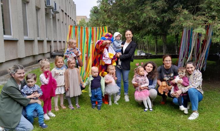 „Maminukų akademijos“ baigimo ir diplomų teikimo šventė