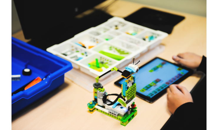 „Robotikos laboratorijos“ pradedantiesiems su Lego Education WeDo 2.0.