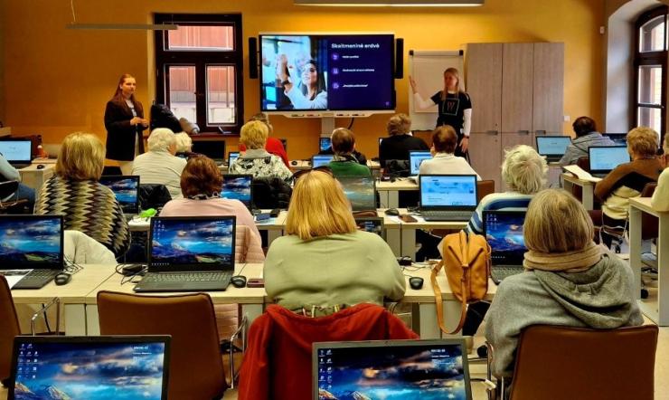 Skaitmeninis pasaulis kiekvienam: bibliotekų žemėlapyje – projekto „Nė vienas nėra pamirštas“ mokymai
