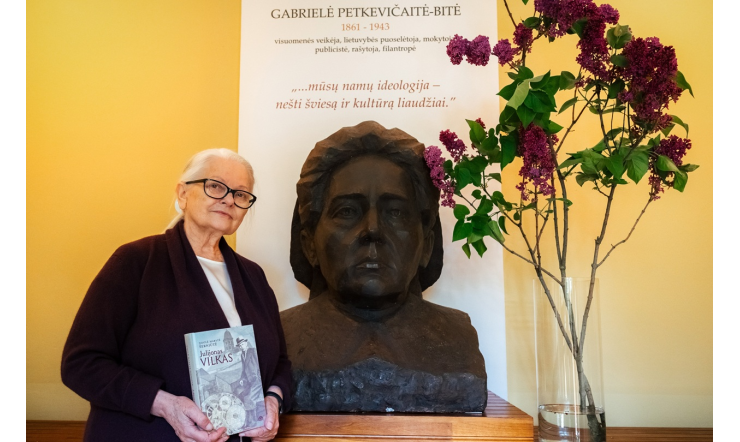 Nijolei Marytei Šerniūtei įteikta G. Petkevičaitės-Bitės literatūrinė premija